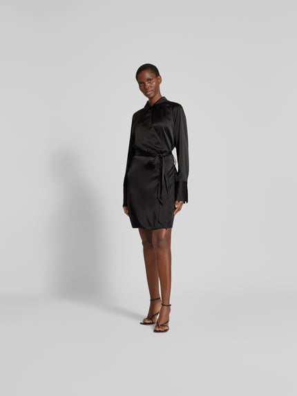 Filippa K Knie-lange jurk met tailleriem Zwart - 1