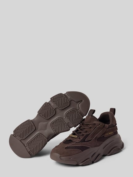 Productfoto, Sneaker met Labeldetail Model 'Possession' van Steve Madden in bruin, afgerond model, vetersluiting, geprofileerde zool, hakhoogte maat 40: 6 cm, schachthoogte maat 40: 6 cm, schachtbreedte maat 40: 8 cm.