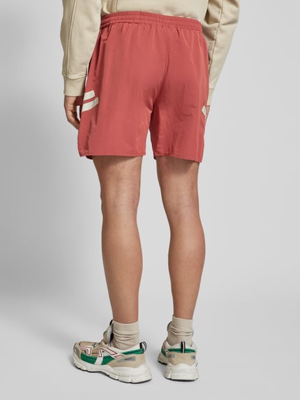 PROHIBITED Regular fit sweatshorts met labeldetail Rood - 5