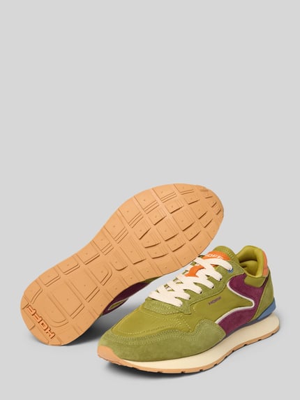 Produktfoto, Sneakersy z mieszanki skóry z detalem z logo Model 'City' od HOFF, zaokrąglony krój, profilowana podeszwa, wysokość obcasa w rozmiarze 40: 2 cm, wysokość cholewki w rozmiarze 40: 9 cm, szerokość w rozmiarze 40: 8 cm, zielony, żółty i fioletowy, wyraźne tekstury zamszu i gładkiej skóry