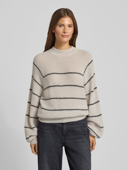 DRYKORN Sweter z dzianiny o kroju oversized ze stójką model ‘LARELY’ Piaskowy 4