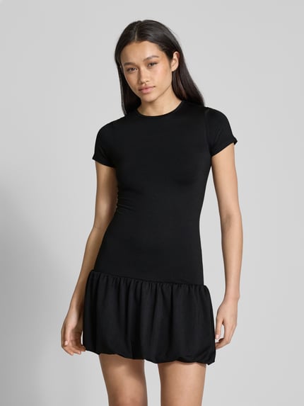 Weekday T-Shirt-Kleid mit Rundhalsausschnitt Modell 'Daisy' Black 4