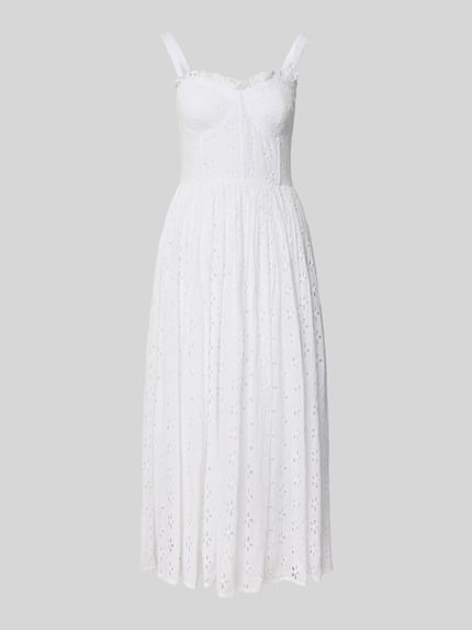 Produktfoto, weißes Midikleid mit Allover-Lochstickerei von LACE & BEADS aus reiner Baumwolle, taillierter Passform und Falten-Optik