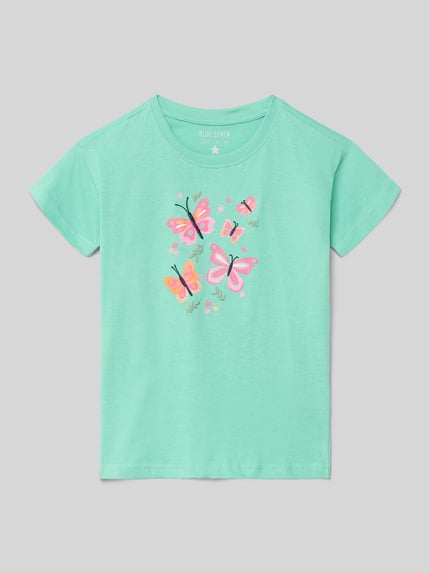 Produktfoto, T-Shirt mit Stitching und Rundhalsausschnitt von Blue Seven in Mintgrün, reine Baumwolle, bunte Schmetterlingsmotive, Regular Fit, Rückenlänge 44 cm bei Größe 116