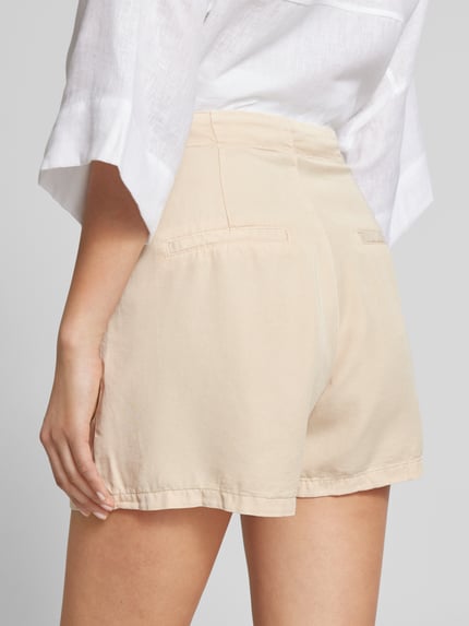 VERO MODA Loose Fit Shorts aus Lyocell mit Bindegürtel Modell 'MIA' Offwhite 3