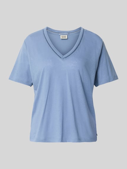 Produktfoto, Relaxed Fit T-Shirt aus Leinen-Mix mit V-Ausschnitt von Scotch & Soda, damski t-shirt z mieszanki lnu, krój relaxed fit, dekolt w serek, perforowanie, długość tyłu w rozmiarze S: 60 cm