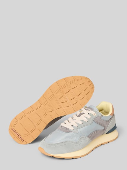 Productfoto, Sneaker met vetersluiting en rubberzool model 'CITY RETRO' van HOFF voor dames, afgeronde punt, hakhoogte maat 40: 3 cm, schachthoogte 6 cm, schachtbreedte 6 cm, pastelkleuren, gladde en suède texturen