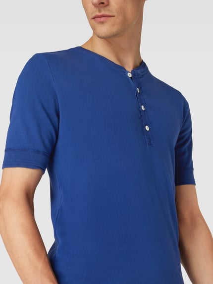 SCHIESSER T-Shirt mit kurzem Knopfverschluss Modell 'Henley' Royal 3