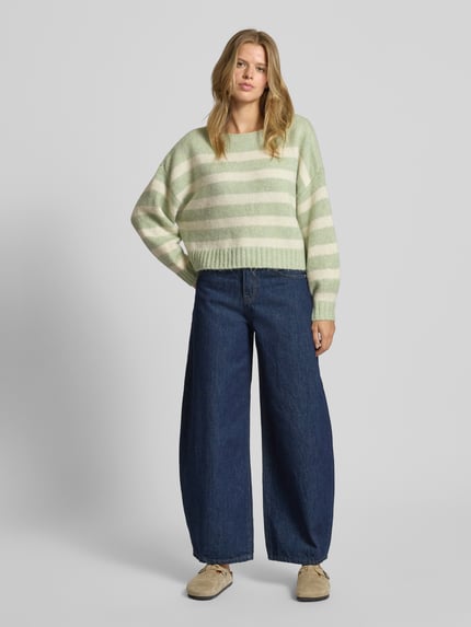 ONLY Regular Fit Strickpullover mit Allover-Muster Modell 'LAYA' Schilf 1