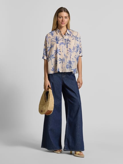 Emily Van den Bergh Relaxed Fit Bluse im Allover-Look Sand 1