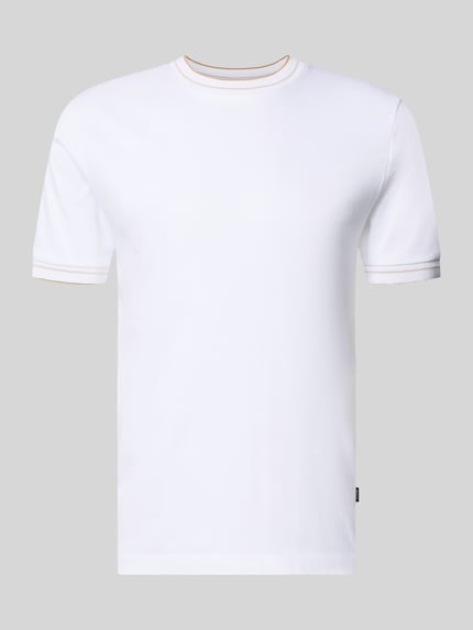 Produktfoto, białe tło, biały t-shirt z kontrastowym wykończeniem, gładka faktura, Slim Fit T-Shirt aus reiner Baumwolle Modell 'Tessler 195' von BOSS, Męski t-shirt