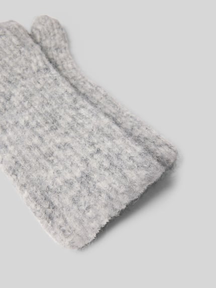 Produktfoto, graue Handschuhe mit Woll-Anteil von Jake*s Casual, melierte Struktur, weiche texturierte Oberfläche