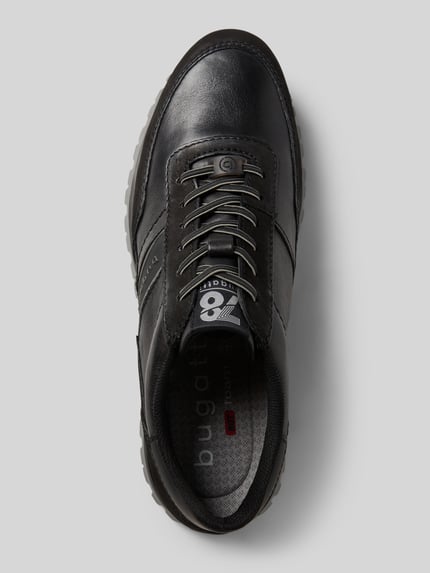 Produktfoto, Sneaker met labeldetail model 'Philip' van Bugatti, heren sneaker van echt leer, afgeronde punt, vetersluiting, structuurzool, zwart
