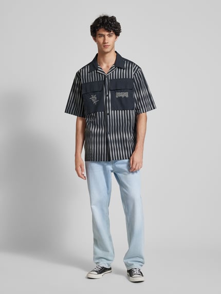 Multiply Apparel Oversized Freizeithemd mit Brusttaschen Black 1