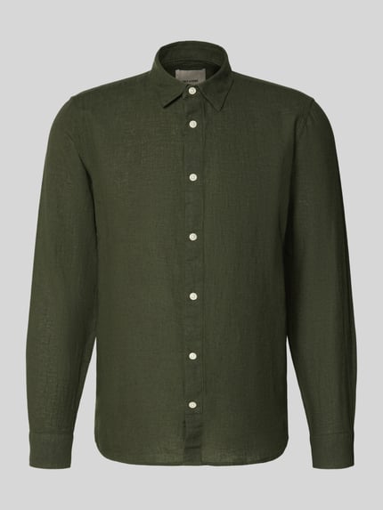 Produktfoto, Slim Fit Freizeithemd aus Baumwoll-Leinen-Mix Modell 'CAIDENLS SOLID' von Only & Sons in Dunkelgrün, Optik: Unifarben, Materialverarbeitung: Flammgarn, strukturierte Oberfläche, durchgehend mit Kentkragen, Knopfleiste und Kombimanschetten.