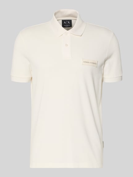 Produktfoto, Regular Fit Poloshirt mit Label-Detail von ARMANI EXCHANGE aus reiner Baumwolle in Creme mit Knopfleiste, Rückenlänge 72 cm bei Größe M.