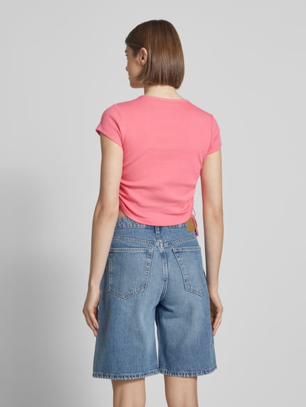 REVIEW Cropped T-Shirt mit Raffungen Pink 5