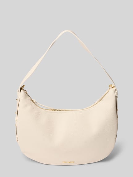 Produktfoto, Halfmoon Bag mit Label-Detail Modell 'Lifetime Sister' von Hey Marly ze skory bydlęcej, główna przegroda z zamkiem błyskawicznym, przegródka zapinana na zamek błyskawiczny wewnątrz, szerokość w rozmiarze 1: 33 cm, długość w rozmiarze 1: 28 cm, głębokość w rozmiarze 1: 13 cm, długość paska na ramię w rozmiarze 1: 53 cm, kremowy odcień, faktura ziarnista.