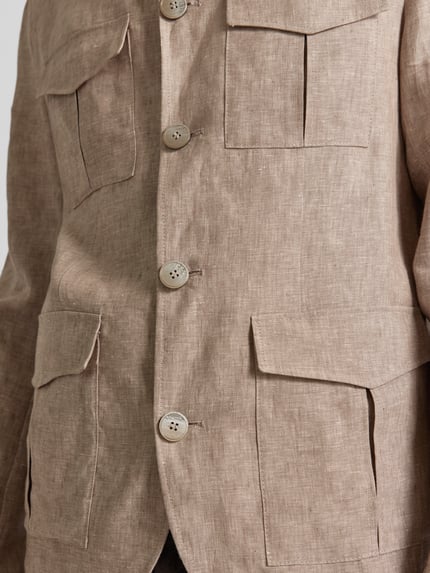 Productfoto, Hemdjacke aus Leinen mit Pattentaschen van Zuitable in lichtbruin, regular fit, reverskraag, klepzakken, knoopsluiting, ruglengte maat M 71 cm, zuiver linnen