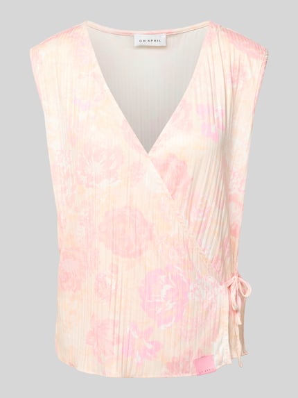 Produktfoto, Blusentop in Wickel-Optik Modell 'Solin' von OH APRIL aus Material-Mix mit Stretch-Anteil, zartes Rosa und Beige mit floralen Mustern, Regular-Fit, V-Ausschnitt, Label-Detail, Rückenlänge 53 cm bei Größe S.