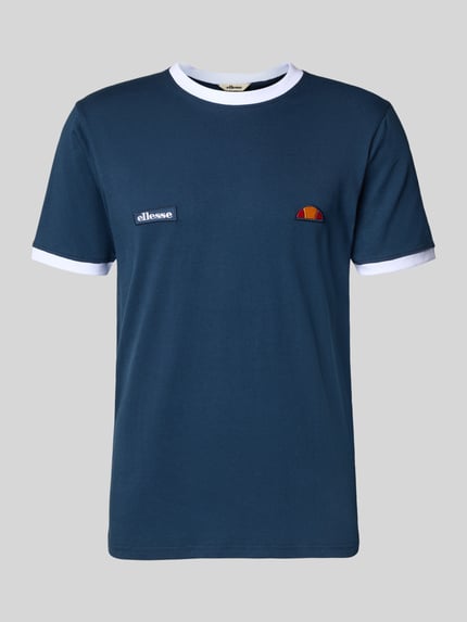 Produktfoto, T-Shirt mit Logo- und Label-Patch Modell 'RINGETTO' von Ellesse, Herren T-Shirt aus reiner Baumwolle, gerader Schnitt, Rundhalsausschnitt, Rückenlänge 72 cm, dunkelblau mit weißen Bündchen