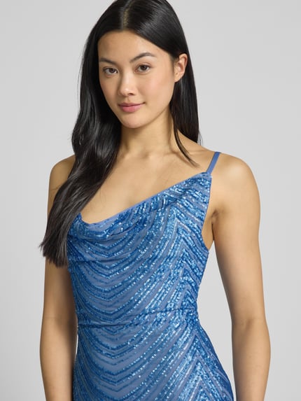 Lipsy Abendkleid mit Paillettenbesatz Sky 3