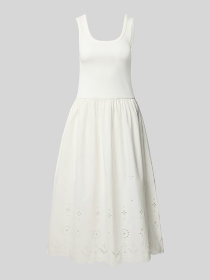 Produktfoto, Ausgestelltes Freizeitkleid aus Baumwoll-Mix von Marc O'Polo Denim in uni, midi-lengte, U-halslijn, broderie-details, brede bandjes, golvende zoom, lichte stof, effen wit, licht gestructureerd