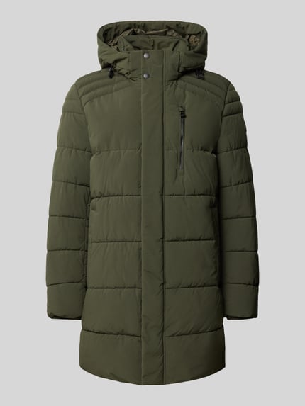 Produktfoto, Regular Fit Steppmantel mit Kapuze und Brusttasche von LERROS, kolor khaki, prostokątne pikowania, matowa faktura, krój regular fit, kaptur, zamek błyskawiczny kryty, brustasza, wpuszczane kieszenie, długość tyłu w rozmiarze M: 83 cm, szerokość ramion w rozmiarze M: 49 cm, szerokość klatki piersiowej w rozmiarze M: 62 cm, długość rękawów w rozmiarze M: 69 cm