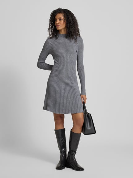VERO MODA Sukienka lekko rozkloszowana z dzianiny z mieszanki wiskozy model ‘NANCY’ Średnioszary melanż 1