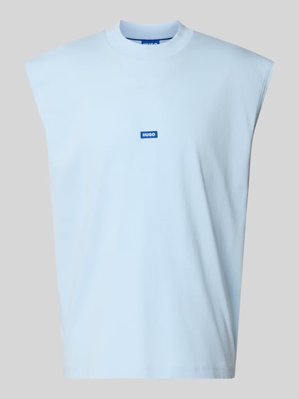 Produktfoto, Relaxed Fit Tank Top aus reiner Baumwolle Modell 'NAVERTZ' von HUGO in Optik: Unifarben mit Label-Patch, Jersey-Textur, Farbton Hellblau.