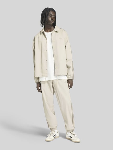 adidas Originals Loose Fit T-Shirt aus reiner Baumwolle Offwhite 1