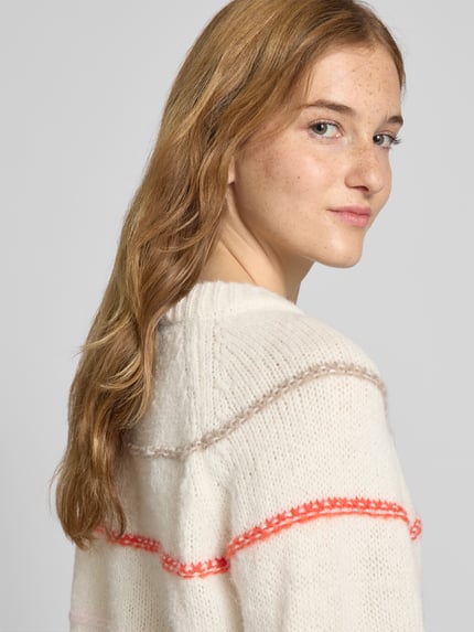 PIECES Regular Fit Strickpullover mit Raglanärmeln Modell 'NELIA' Offwhite 3
