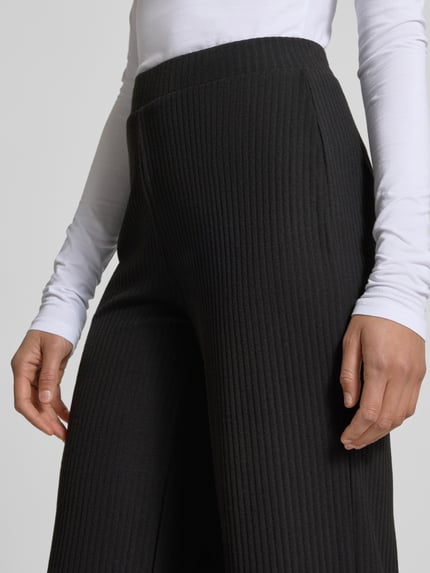 ONLY Schlupfhose mit Rippenstruktur Modell 'Nella' Black 3