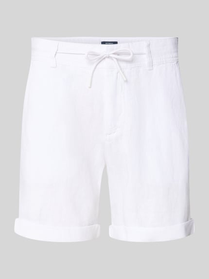 Produktfoto, Leinenshorts mit Bindegürtel und Gesäßtaschen von MCNEAL in Weiß, Straight Fit, Reine Leinen, Knopf-Reißverschluss, Eingrifftaschen, Saum mit Aufschlag, Gesäßleistentaschen mit Knopfverschluss, Label-Stitching, Bundweite 45 cm, Innenbeinlänge 16 cm bei Größe M.