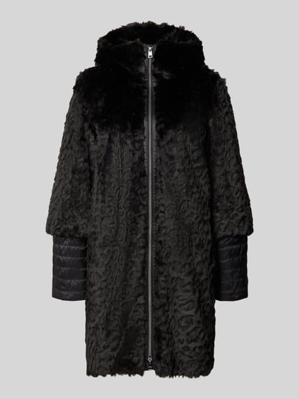 Produktfoto, Mantel aus Kunstfell mit Zweiwege-Reißverschluss von Marc Cain in Schwarz, Regular Fit, Stehkragen, strukturierte Oberfläche