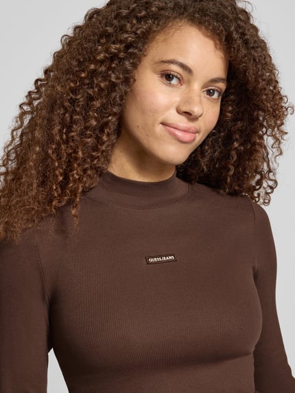 GUESS Jeans slim fit longsleeve van katoenmix met logopatch Chocoladebruin - 3