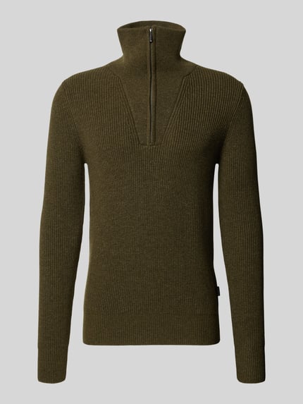 Produktfoto, Strickpullover aus Woll-Mix mit Troyer-Kragen von bugatti, olivgrün, krój slim fit, zamek błyskawiczny, długość tyłu 65 cm, długość rękawa 68 cm