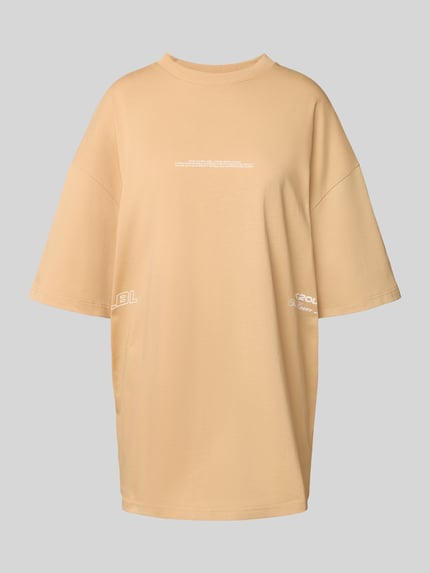 Karo Kauer Oversized T-Shirt mit Label-Print Cognac 2