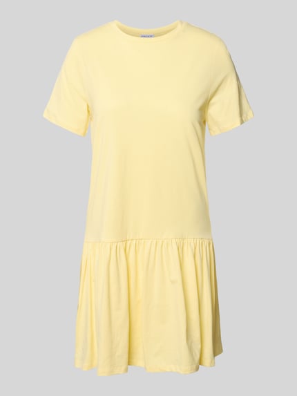 Produktfoto, Regular Fit T-Shirt-Kleid aus reiner Baumwolle Modell 'DISSO' von Pieces in Optik: Unifarben, Mini-Länge, mit Volants.