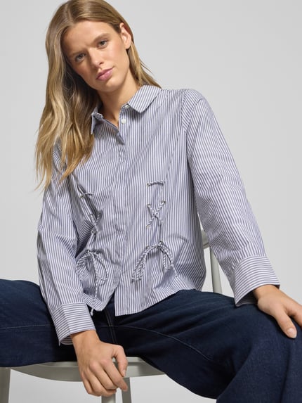PIECES Bluzka koszulowa o kroju regular fit z bawełny z wiązaniem gorsetowym model ‘FABRIELLA’ Błękitny 3