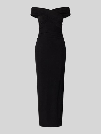 Produktfoto, zwart avondkleed in wikkel-look, taillering, off-shoulder, stretchstof, model 'Sandy' van Forever New, gladde textuur.