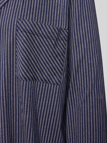 Produktfoto, blau-weiß gestreiftes Pyjama-Oberteil mit Brusttasche im Baumwoll-Viskose-Mix, Modell 'Everyday' von s.Oliver RED LABEL