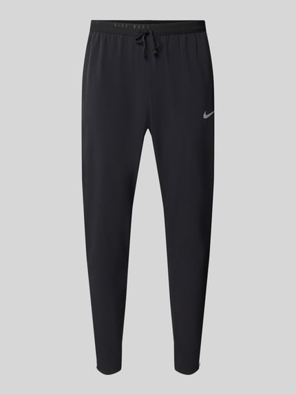 slim fit trainingsbroek met dri-fit-technologie model 'Stride' Shop The Look MANNEQUINE