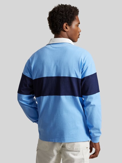 Męski model nosi Regular Fit Poloshirt aus reiner Baumwolle od Polo Ralph Lauren, bawełna piqué, niebieski, długi rękaw, widok od tyłu