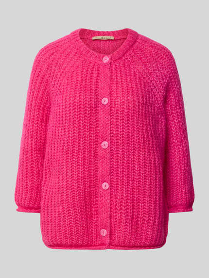 Produktfoto, Relaxed Fit Cardigan mit Mohair-Anteil von Smith and Soul in kräftigem Pink, Strick-Optik, Rundhalsausschnitt, 3/4-Arm, durchgehende Knopfleiste, Rückenlänge 57 cm, Ärmellänge 54 cm, Damenmode