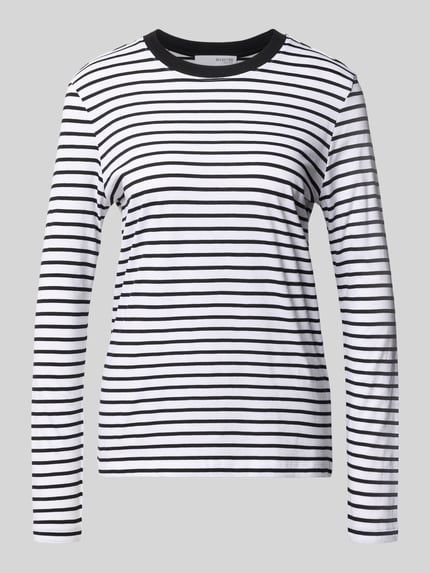 Produktfoto, Regular Fit Langarmshirt aus reiner Baumwolle Modell 'ESSENTIAL' von Selected Femme, Damen Langarmshirt, weiße Grundfarbe mit schwarzen Querstreifen, weiche Baumwoll-Textur, runder Halsausschnitt.