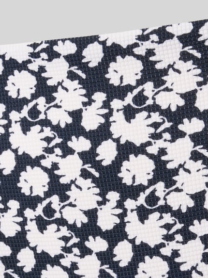 Produktfoto, Badeslip mit floral Allover-Muster von Marc O'Polo in Schwarz und Weiß, Optik:Allover-Muster, Materialverarbeitung: Stretch, Label-Applikation