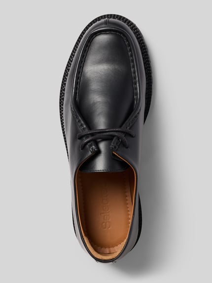 Produktfoto, schwarzer Schnürschuh aus echtem Rindsleder Modell 'HECTOR' von Selected, glatte Oberfläche, feine Nähte, Herren Schnürschuhe