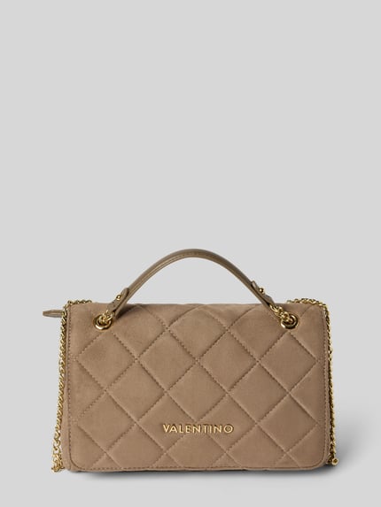 Produktfoto, Umhängetasche mit Label-Detail von Valentino Bags in Beige mit Steppstruktur, goldener Kette und Label, Damen Umhängetasche