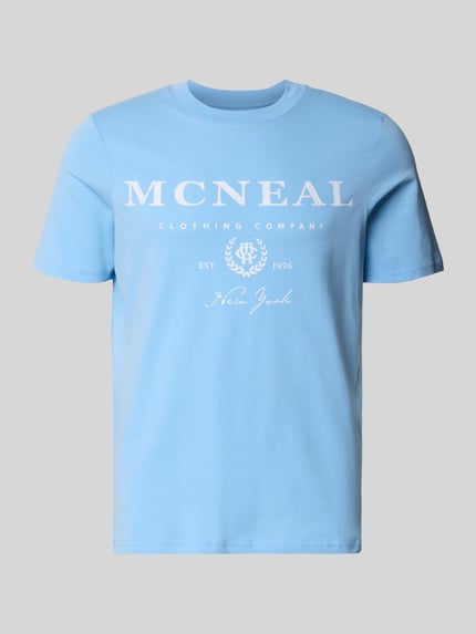 Produktfoto, T-Shirt mit Label-Print und Rundhalsausschnitt von MCNEAL in Hellblau, Reine Baumwolle, Regular-Fit, Rückenlänge 68 cm, Herren T-Shirt